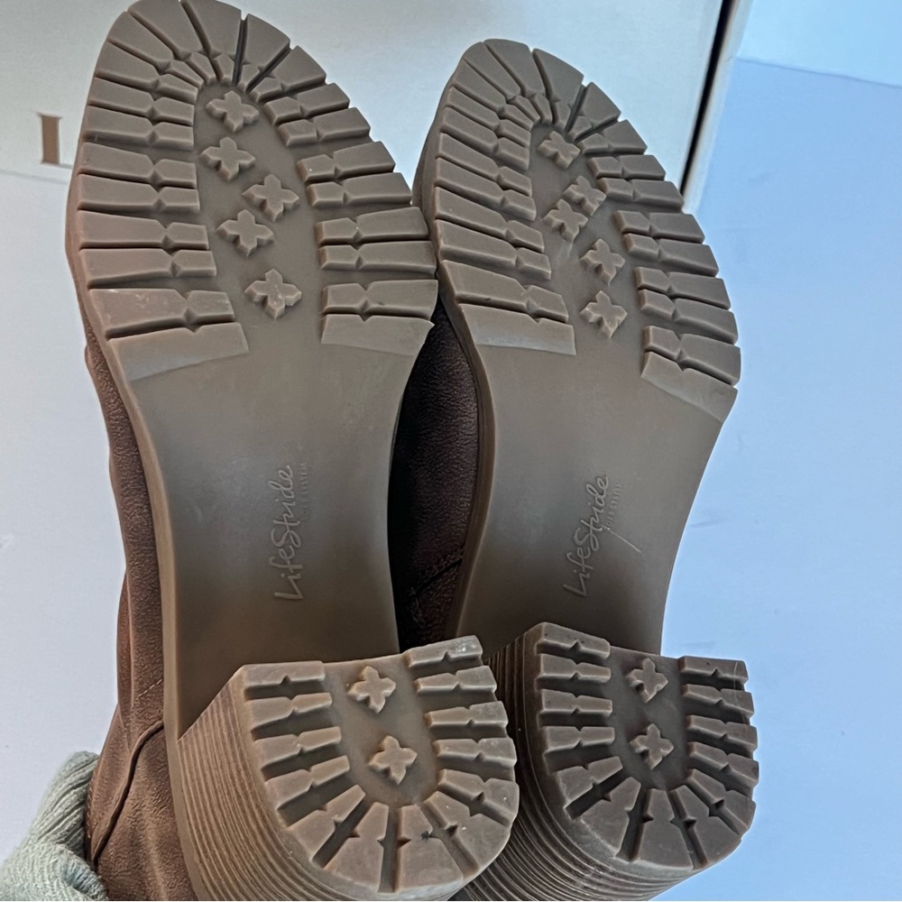 Life Stride Maeve (Women's) Brown Leather Casual Booties Sz 9 New with box @ - Picture 5 of 6